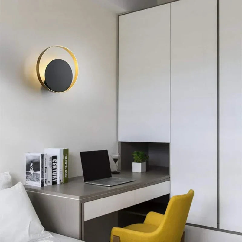 Ring-wall-lamp